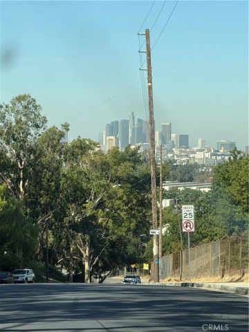2051 McPherson, Los Angeles, CA 90032
