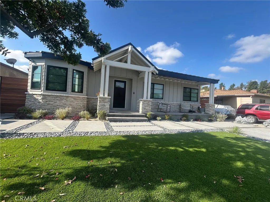 2051 McPherson, Los Angeles, CA 90032