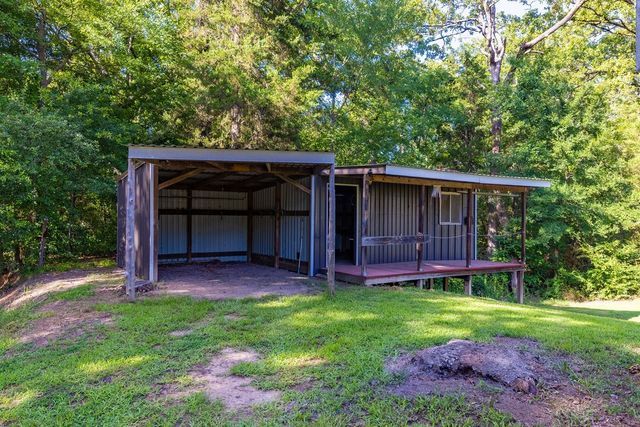 102 Sandy Main Road, Scroggins, TX 75480