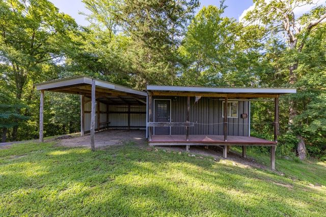 102 Sandy Main Road, Scroggins, TX 75480
