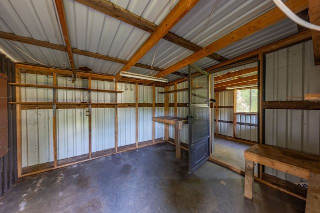102 Sandy Main Road, Scroggins, TX 75480