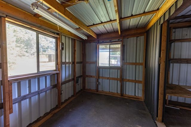 102 Sandy Main Road, Scroggins, TX 75480