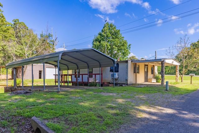 102 Sandy Main Road, Scroggins, TX 75480