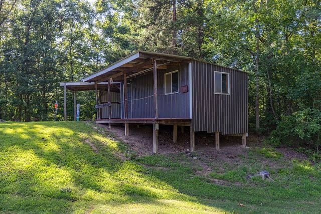 102 Sandy Main Road, Scroggins, TX 75480