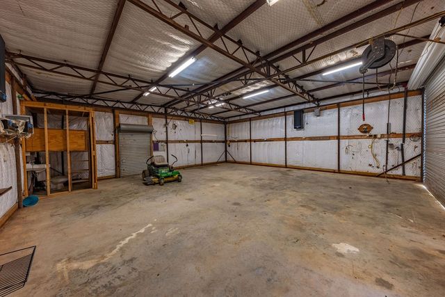 102 Sandy Main Road, Scroggins, TX 75480