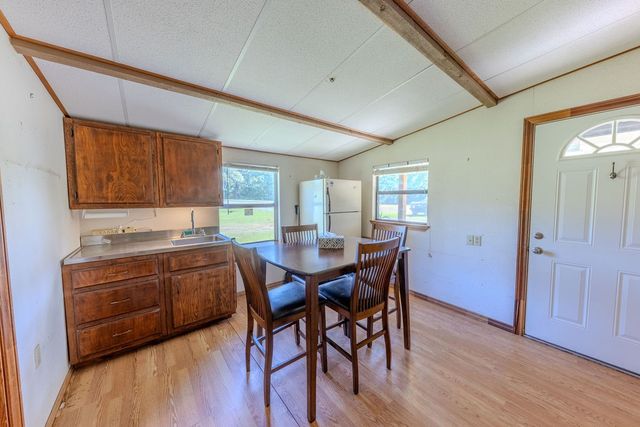 102 Sandy Main Road, Scroggins, TX 75480