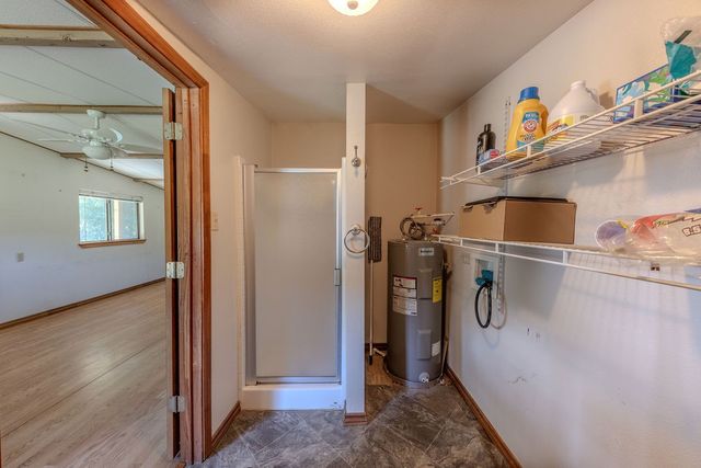 102 Sandy Main Road, Scroggins, TX 75480