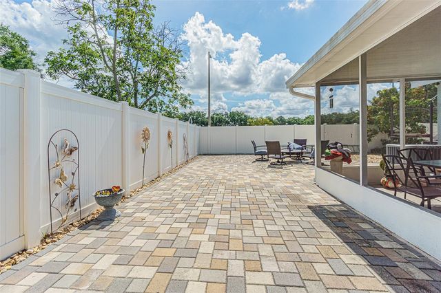 7601 LIMEBURY COURT, Tampa, FL 33625