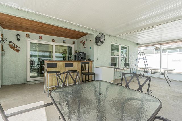 7601 LIMEBURY COURT, Tampa, FL 33625