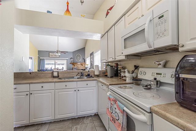 7601 LIMEBURY COURT, Tampa, FL 33625