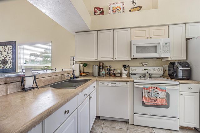 7601 LIMEBURY COURT, Tampa, FL 33625