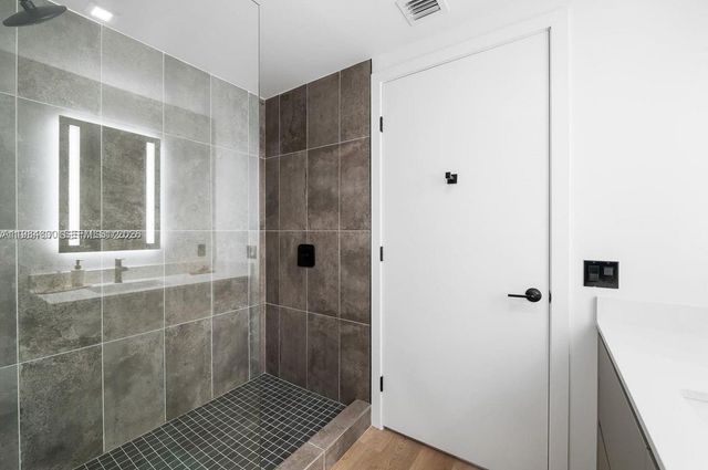 307 SW 5th St Studio 1, Fort Lauderdale, FL 33315