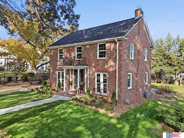 2626 Park Avenue, Lincoln, NE 68502