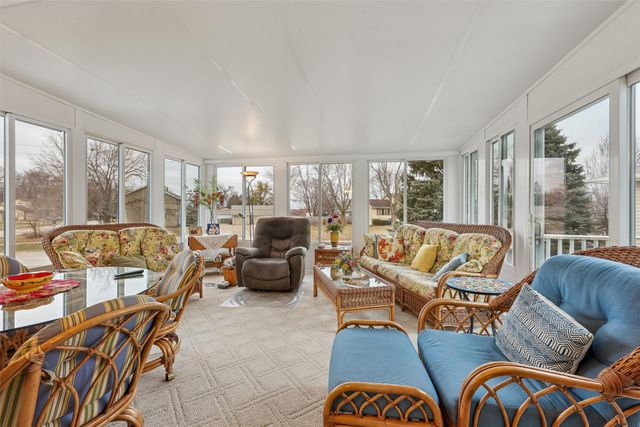 604 SE Tower Court, Ankeny, IA 50021