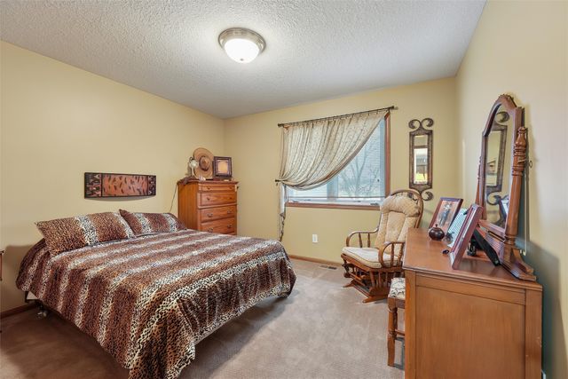 604 SE Tower Court, Ankeny, IA 50021