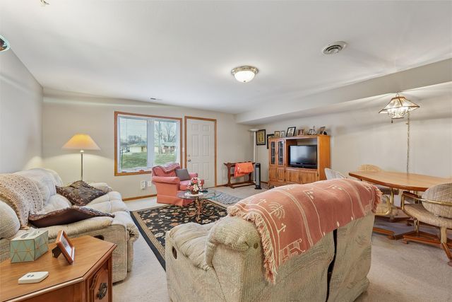 604 SE Tower Court, Ankeny, IA 50021