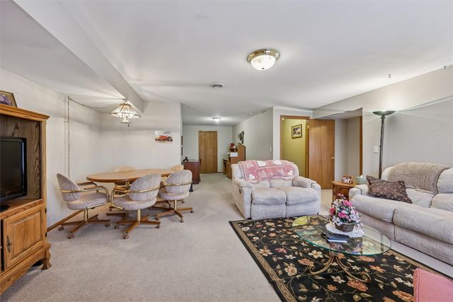 604 SE Tower Court, Ankeny, IA 50021