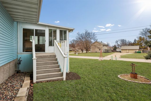 604 SE Tower Court, Ankeny, IA 50021