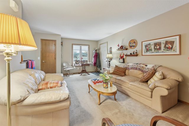 604 SE Tower Court, Ankeny, IA 50021