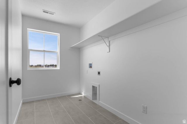 3831 W 2350 N, Clinton, UT 84015