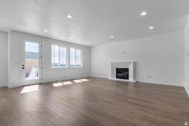 3831 W 2350 N, Clinton, UT 84015