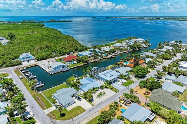 504 BAYVIEW DRIVE, Holmes Beach, FL 34217