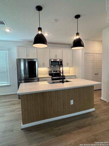 3249 Hyacinth, New Braunfels, TX 78130