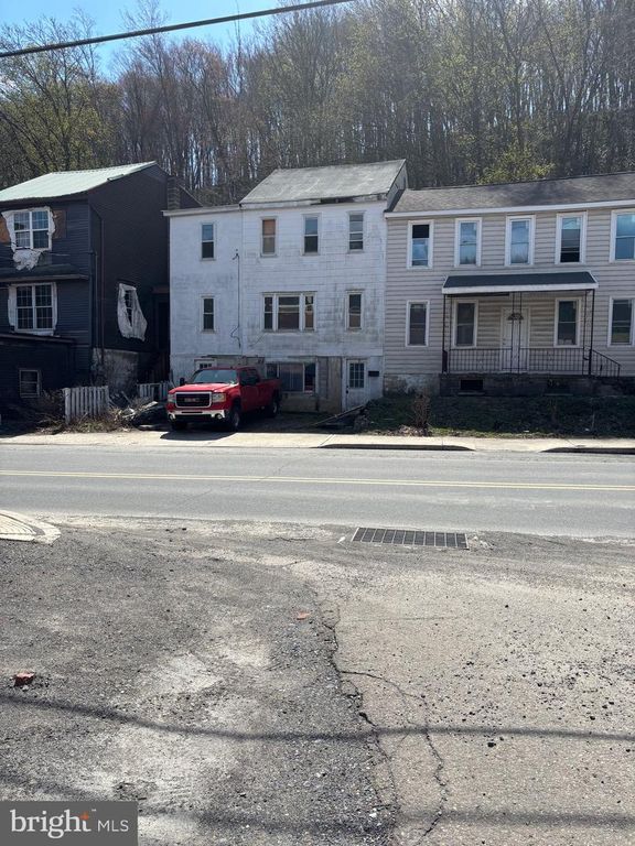 387 PEACOCK ST, Pottsville, PA 17901