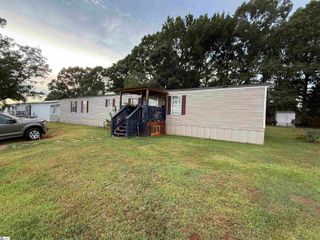 114 F F Family Circle, Piedmont, SC 29673