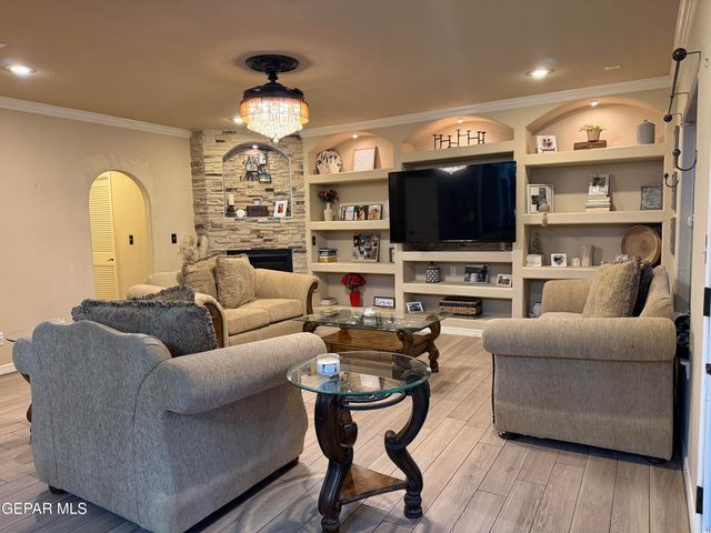 6004 VALLE ESPANOLA Lane, El Paso, TX 79932