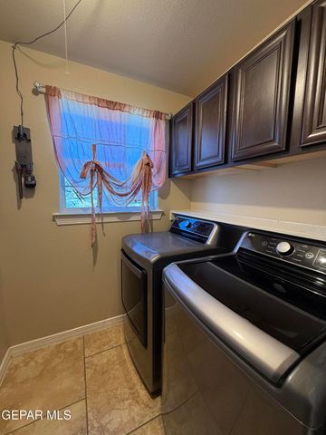 6004 VALLE ESPANOLA Lane, El Paso, TX 79932
