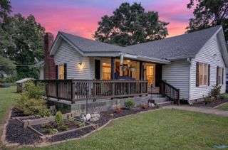 2004 Shady Grove Lane SW, Decatur, AL 35603