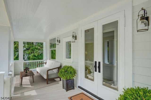 89 Maplewood Ave 1, Maplewood Twp., NJ 07040