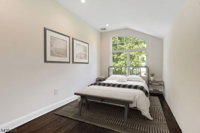 89 Maplewood Ave 1, Maplewood Twp., NJ 07040