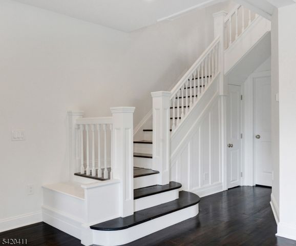 89 Maplewood Ave 1, Maplewood Twp., NJ 07040