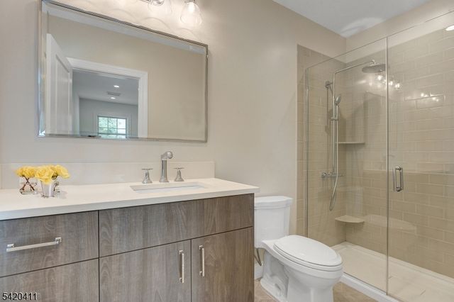 89 Maplewood Ave 1, Maplewood Twp., NJ 07040