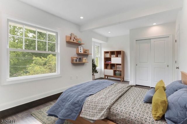89 Maplewood Ave 1, Maplewood Twp., NJ 07040