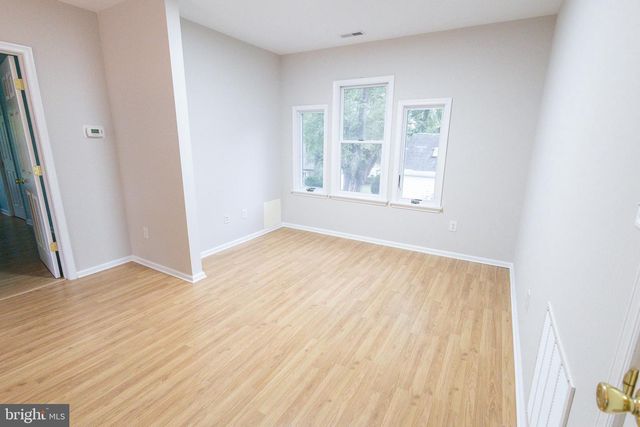 407 S WASHINGTON AVE, Moorestown, NJ 08057
