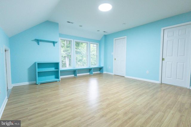 407 S WASHINGTON AVE, Moorestown, NJ 08057