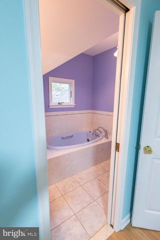 407 S WASHINGTON AVE, Moorestown, NJ 08057