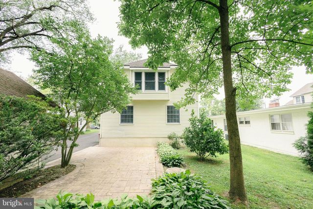 407 S WASHINGTON AVE, Moorestown, NJ 08057