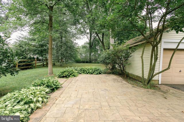 407 S WASHINGTON AVE, Moorestown, NJ 08057