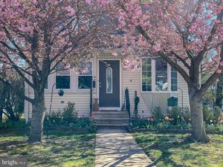 407 S WASHINGTON AVE, Moorestown, NJ 08057