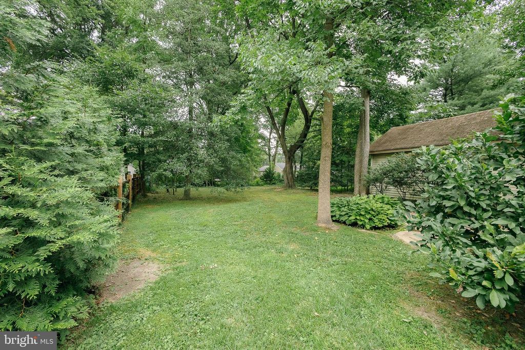 407 S WASHINGTON AVE, MOORESTOWN, NJ 08057 — photo 5