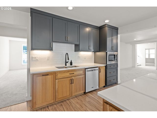 19753 Sw SERAH St, Beaverton, OR 97007