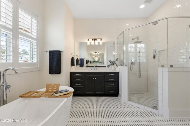 3829 Bay Colony Road NE, Leland, NC 28451