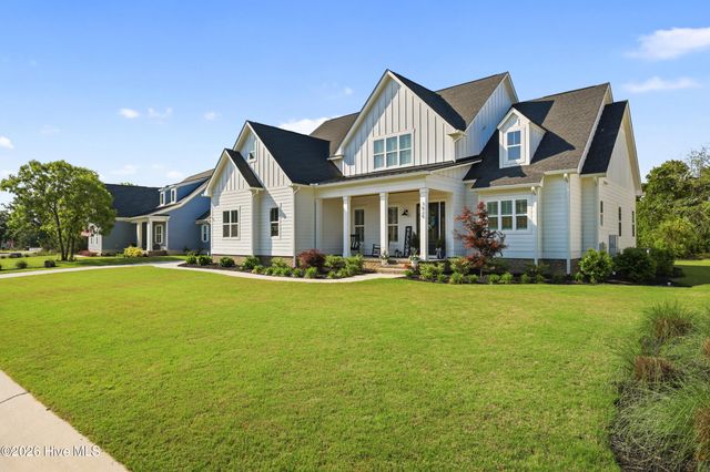 3829 Bay Colony Road NE, Leland, NC 28451