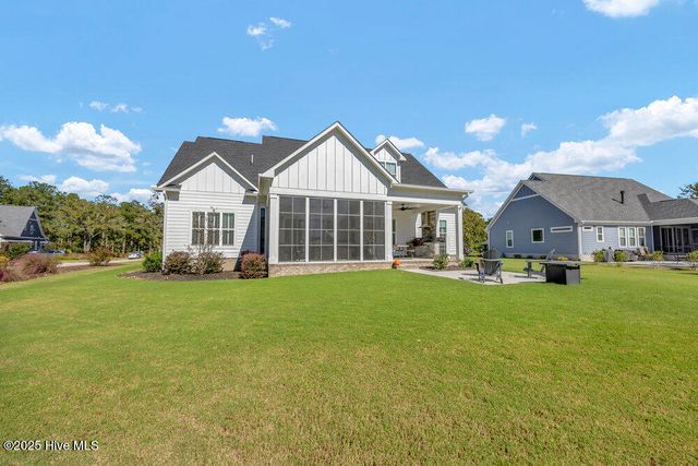 3829 Bay Colony Road NE, Leland, NC 28451