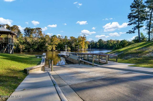 3829 Bay Colony Road NE, Leland, NC 28451