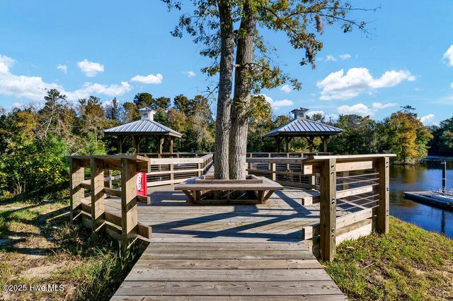 3829 Bay Colony Road NE, Leland, NC 28451